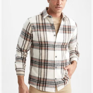 Chemise à manches longues tissée à col polo pour homme DeFacto