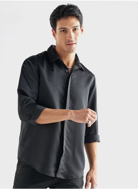 Chemise brodée coupe régulière FAV